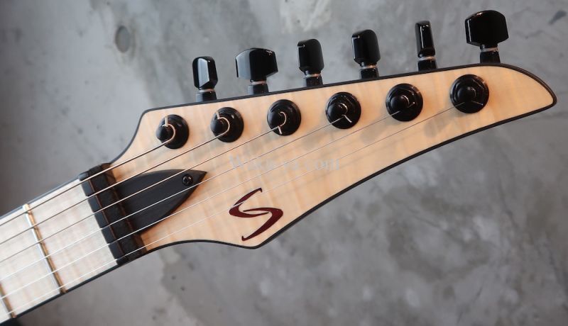 Skervesen Custom Shop Mirage 6 / Trans Red