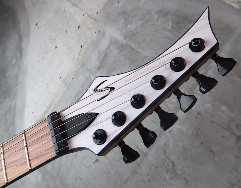 Skervesen Velociraptor 6-Strings / Trans White Top