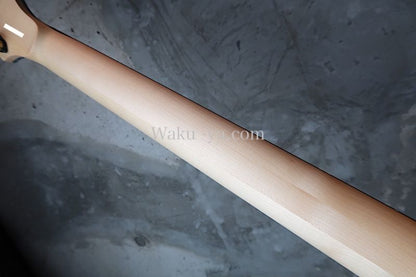 Skervesen Velociraptor 6-Strings / Trans White Top