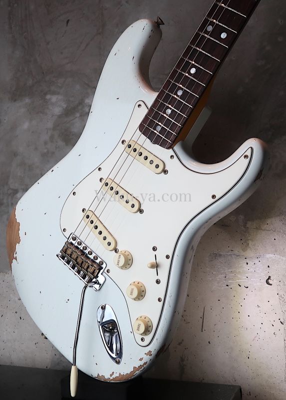 Fender Custom Shop 1969 Heavy Relic Stratocaster RW / Olympic White