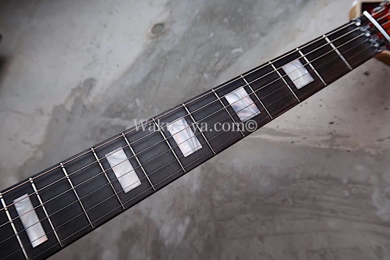 EVH Wolfgang Flamed Maple Top 3tone Sunburst