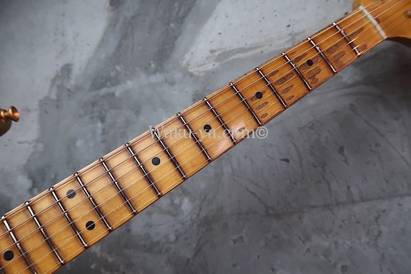 Fender Custom Shop Limited Edition 1955 Stratocaster Bone Tone / HLE Gold Aged Relic