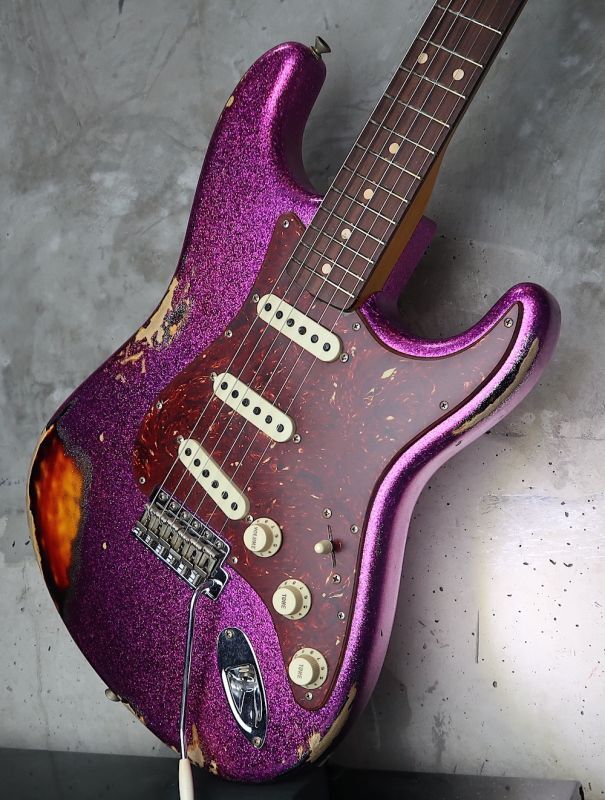 Fender Custom Shop ’62 Stratocaster Heavy Relic / Magenta Sparkle