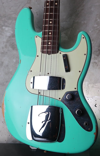 Fender Custom Shop '60s Jazz Bass Light Relic / Sea Foam Green