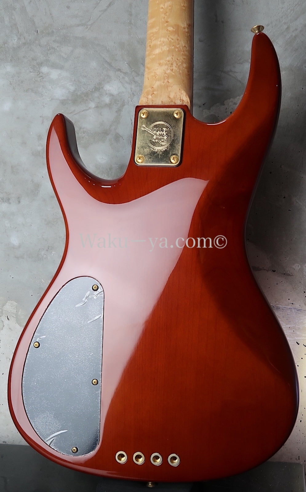 Valley Arts Custom Pro USA Bass / Brown Quilt TOP