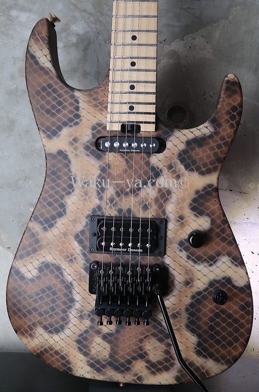 Charvel USA Custom Shop Warren De Martini/ Signature / SnakeSkin Graphic　(1)