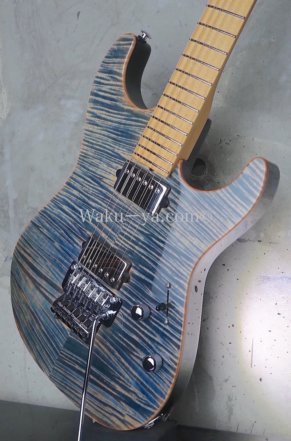 Suhr Standard / Trans Blue Denim Slate